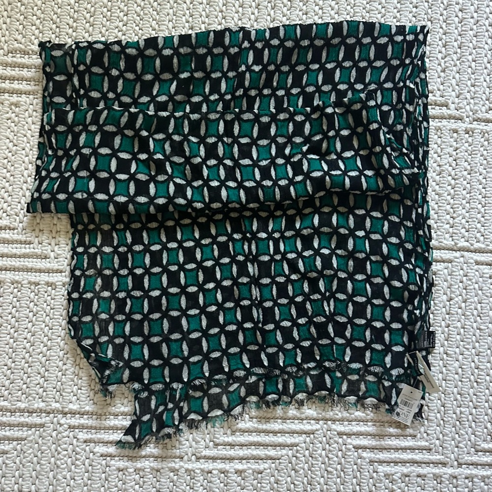 Ann Taylor Black and Green Geometric Scarf